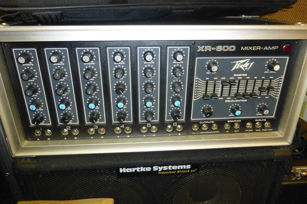 PEAVEY XR 600 MIXER AMP / POWERMIXER Kaufen auf Ricardo