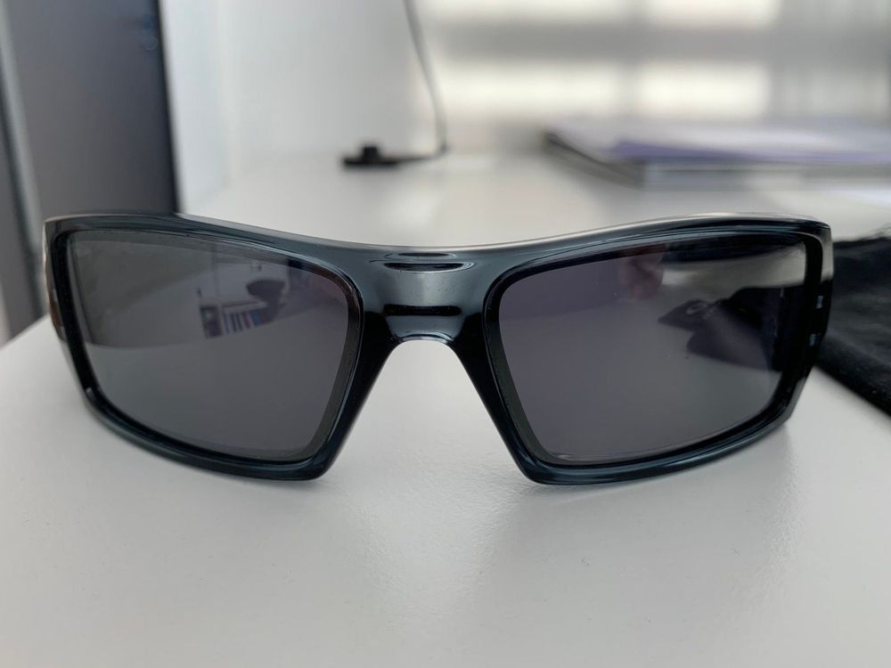 oakley-sonnenbrille-kaufen-auf-ricardo