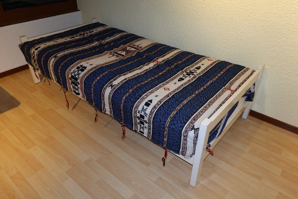 Bett mit Matratze 90 x 190cm und Überzug kaufen auf Ricardo
