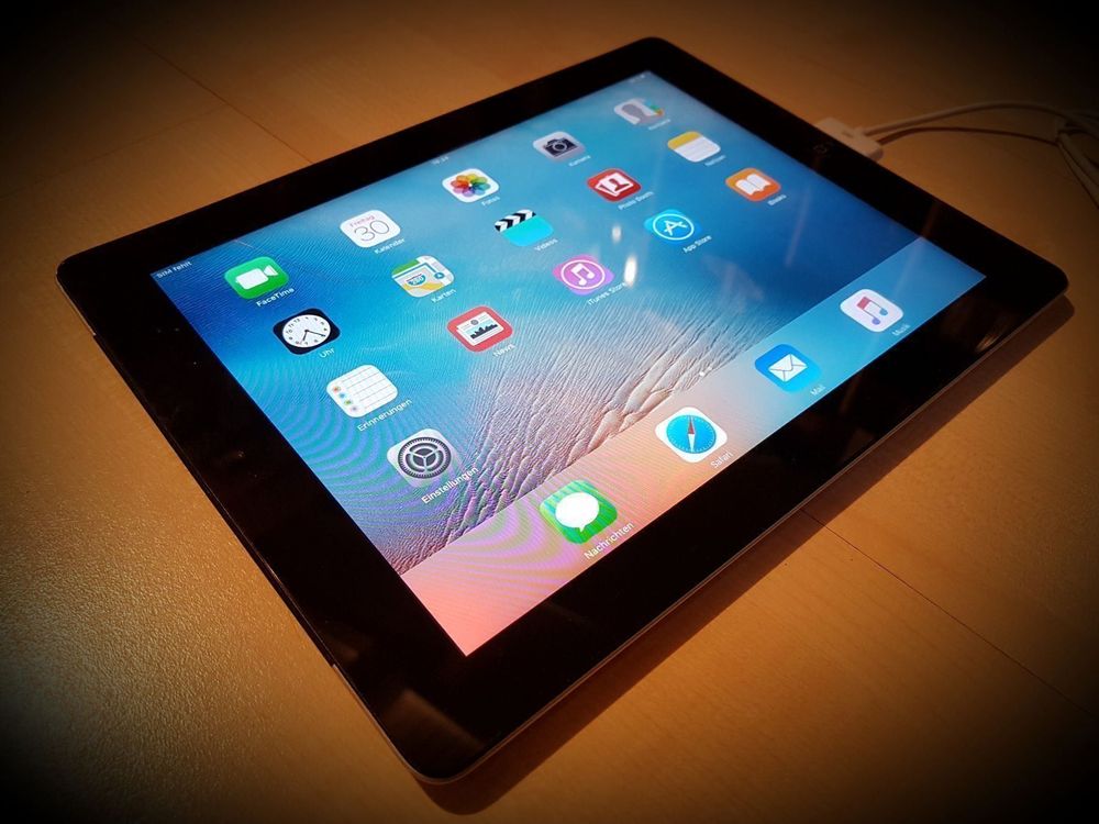 Apple iPad 2, Simkarte & Wi-Fi-Tablet | Kaufen auf Ricardo