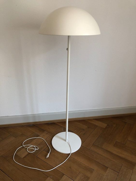 Stehlampe mit Lampenschirm in Pilzform | Acheter sur Ricardo