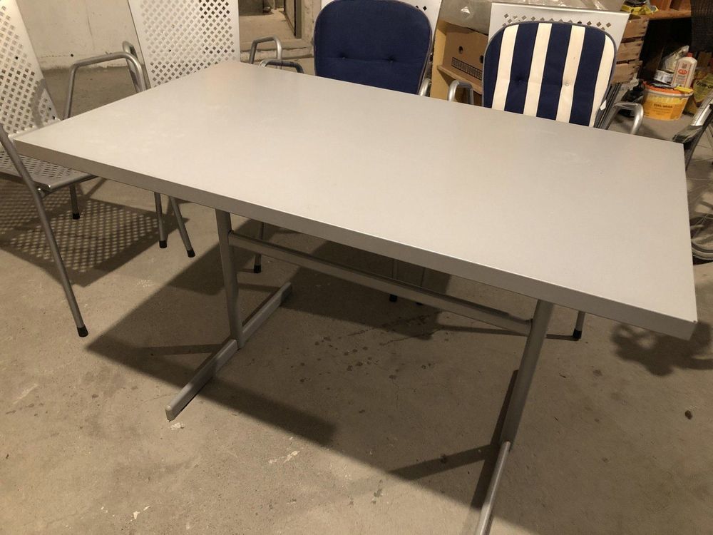 Klappbarer Gartentisch mit vier Stühlen | Kaufen auf Ricardo