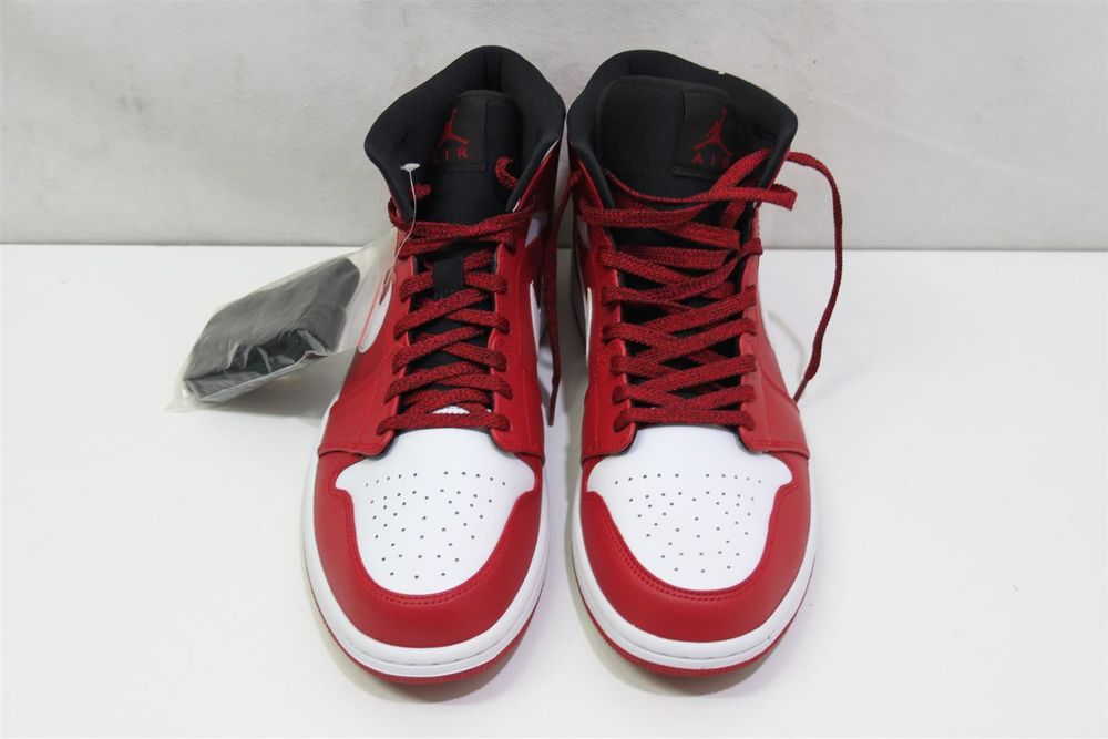 nike jordan mid 1 chicago