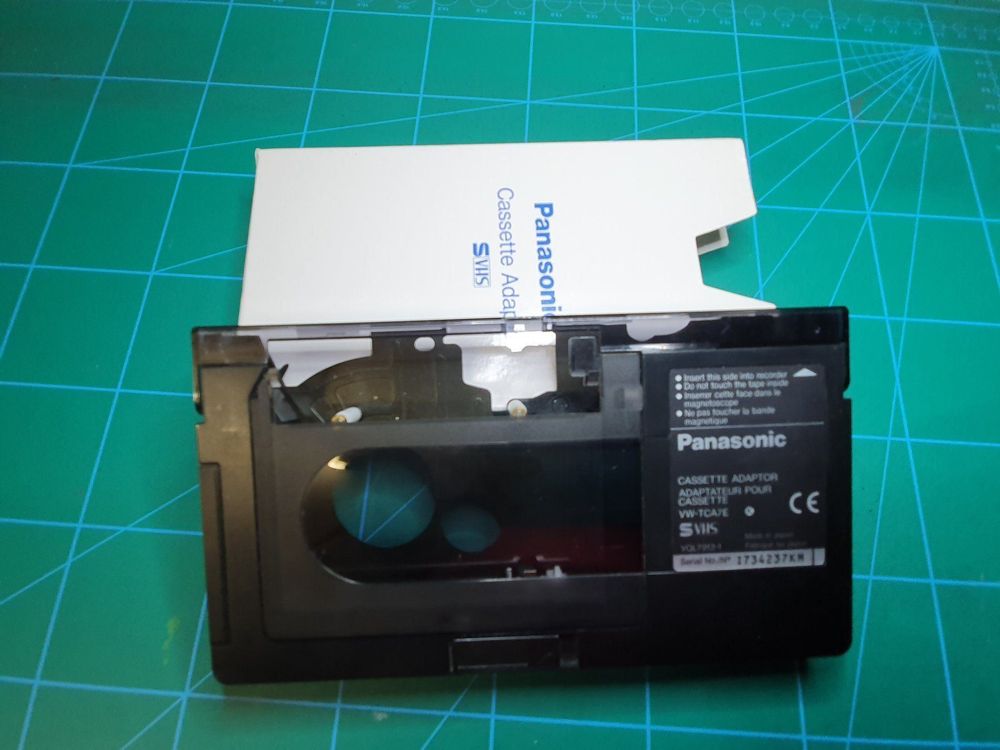 PANASONIC VHS Cassette Adapter Kaufen auf Ricardo
