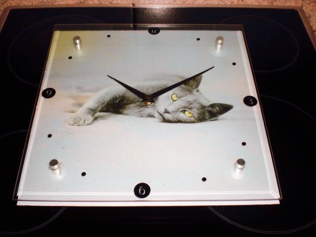 Sharplace Katzen Wanduhr - Niedliche Cartoon Uhr 28x38,5 Cm Weiß