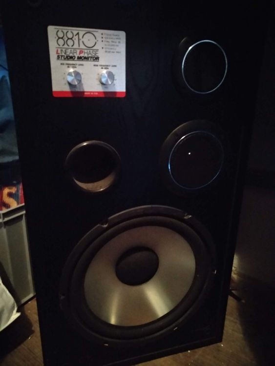 8810 LINEAR PHASE STUDIO MONITOR スピーカー | tspea.org