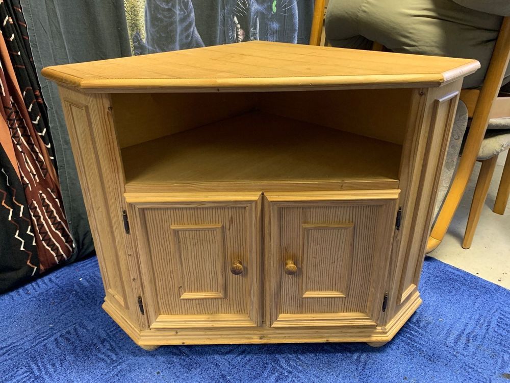 Wunderschönes Holz Eckmöbel | Kaufen auf Ricardo