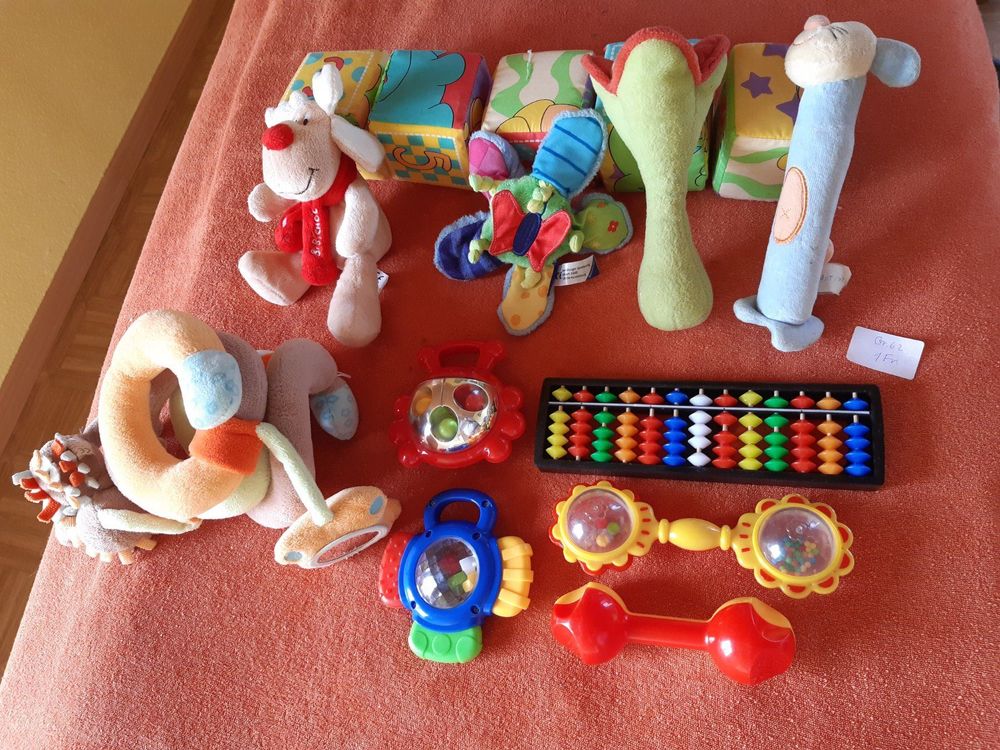 Spielzeuge für kleine Kinder kaufen auf Ricardo