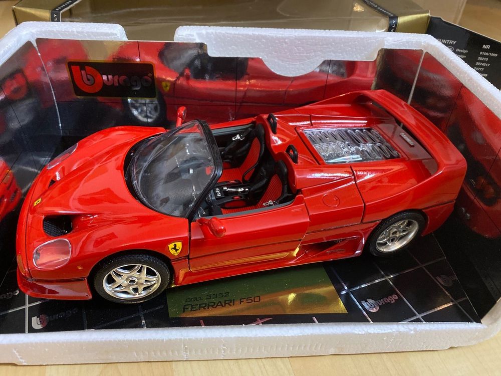 A Bburago 'Gold Collection' 1:18 scale 1995 Ferrari F50