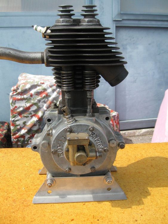 foto motor royal enfield