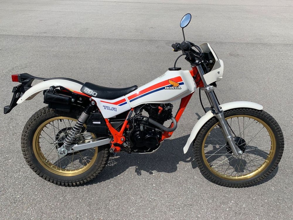 Мотоцикл honda 200