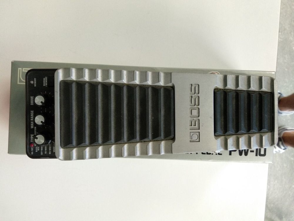 Boss Wah Pedal PW10 ab 1. Kaufen auf Ricardo
