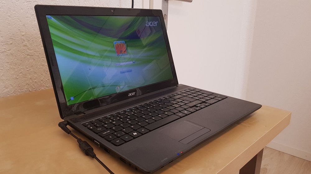 Заменить экран ноутбука acer aspire 5733z