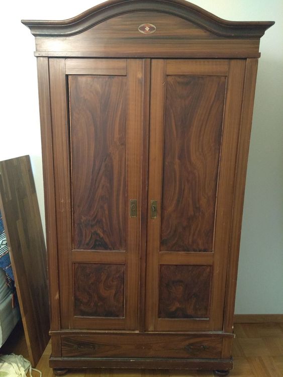 Alter Holzschrank | Kaufen auf Ricardo