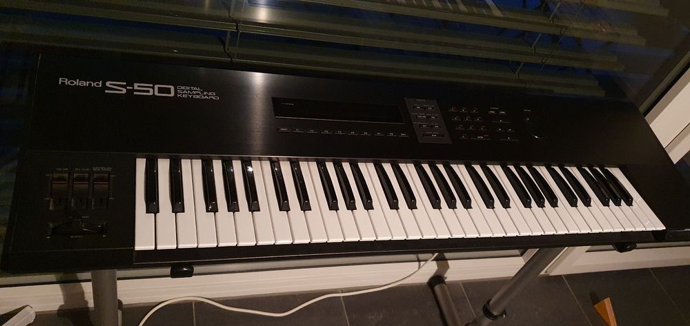 Roland S-50 Sampling Keyboard | Kaufen auf Ricardo