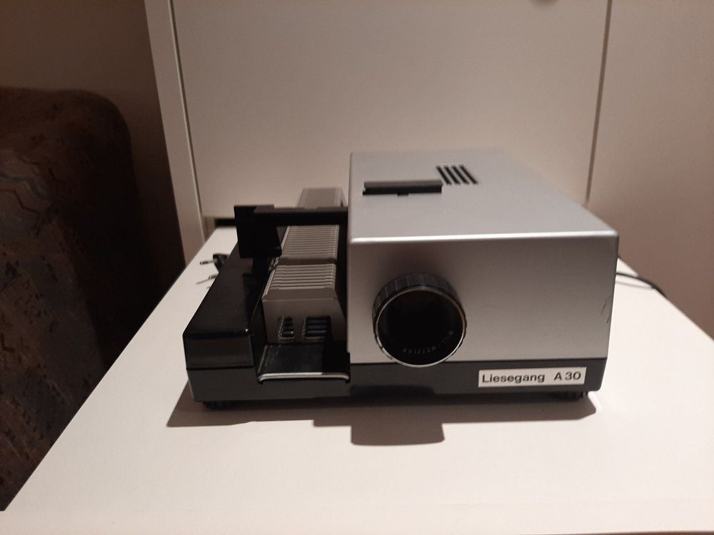 Projecteur diapositives Liesegang + accessoires - Photo, audio & vidéo