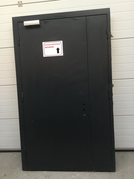 Metalltüre mit Rahmen kaufen auf Ricardo