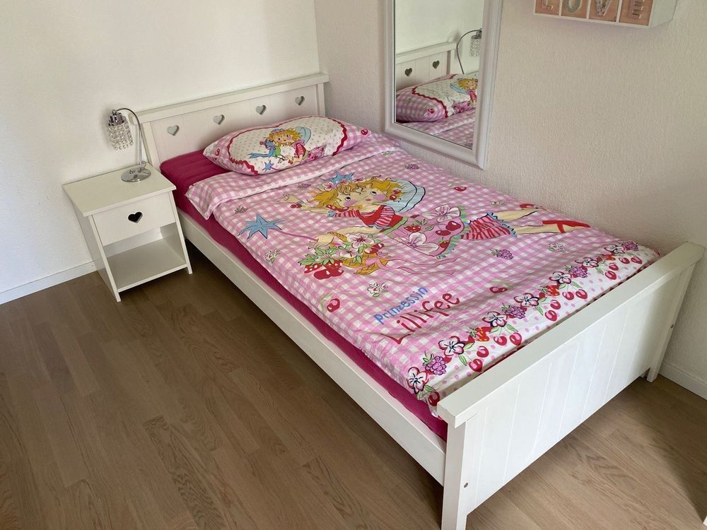 Kinderzimmer Bett Nachtisch Schrank Pult Kaufen Auf Ricardo