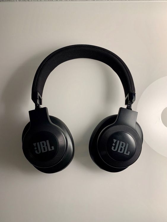 Пластиковый шарнир для jbl e55bt