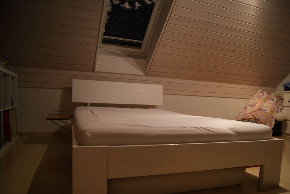 Bett mit Matratze und Rost | Kaufen auf Ricardo