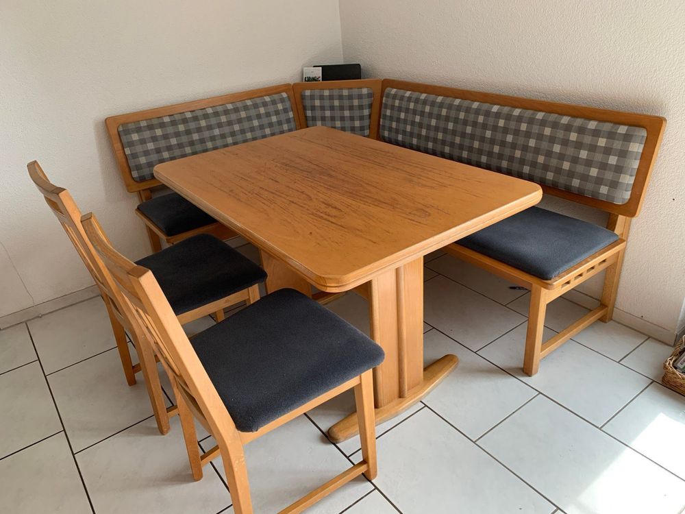 Küchentisch, Eckbank und 2 Stühle ab 1Fr | Kaufen auf Ricardo