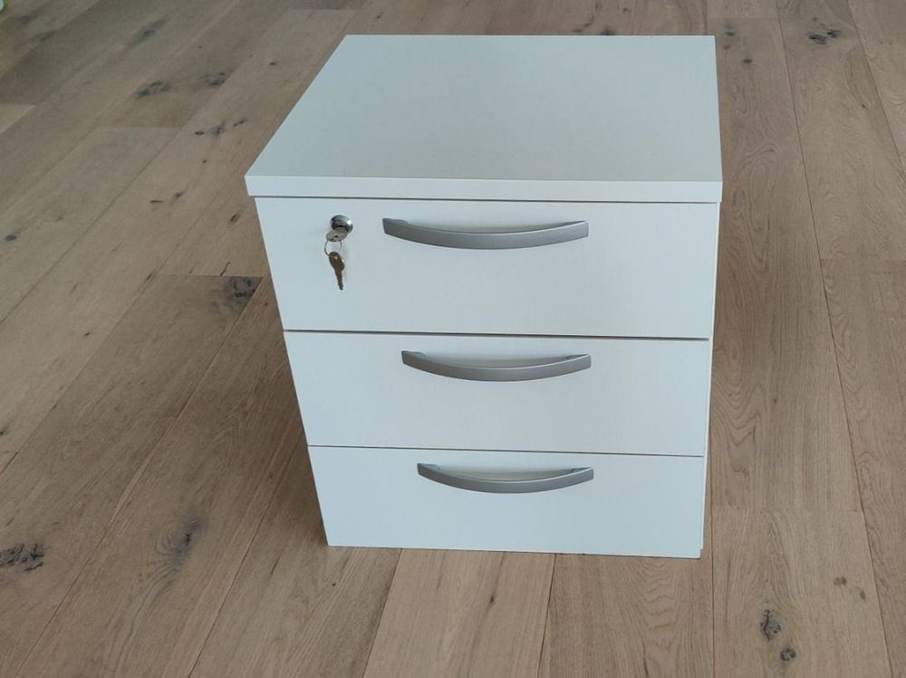 Korpus kaufen auf Ricardo