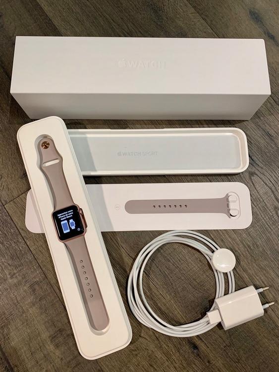 大手通販 廃盤色 Apple Watch SPORT RoseGold アップルウォッチ