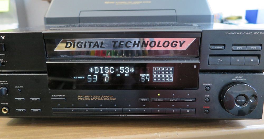 Sony CDPCX100 CDchanger Kaufen auf Ricardo