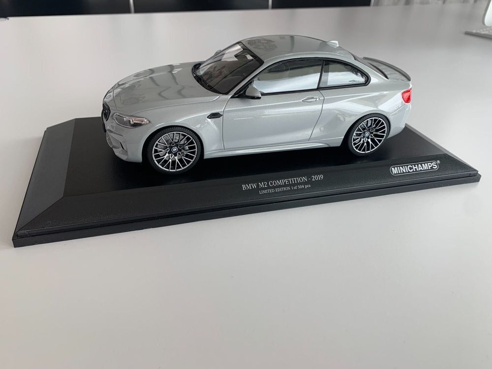 BMW M2 Competition 2019 silber Modellauto 1:18 Minichamps