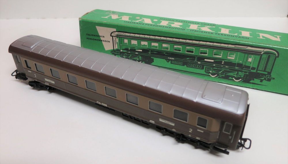 Märklin 2 Personenwagen Bz der FS Italia Spur H0 (Defekt) in Oberwil BL