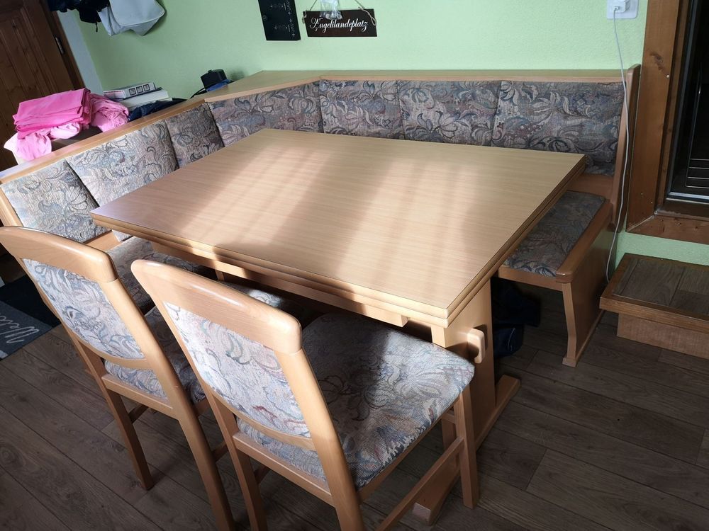 Schöne Eckbank mit ausziehbarem Tisch | Kaufen auf Ricardo