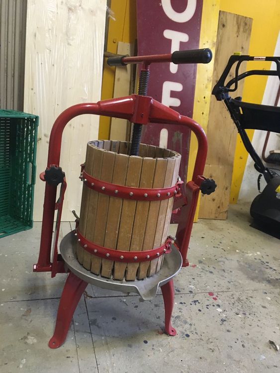 Lagerverkauf: Obstpresse / Weinpresse OPM 35 / 50 Liter Inhalt