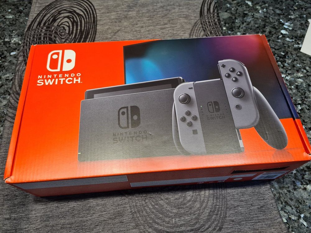 Nintendo Switch V2 in guter Zustand! Kaufen auf Ricardo