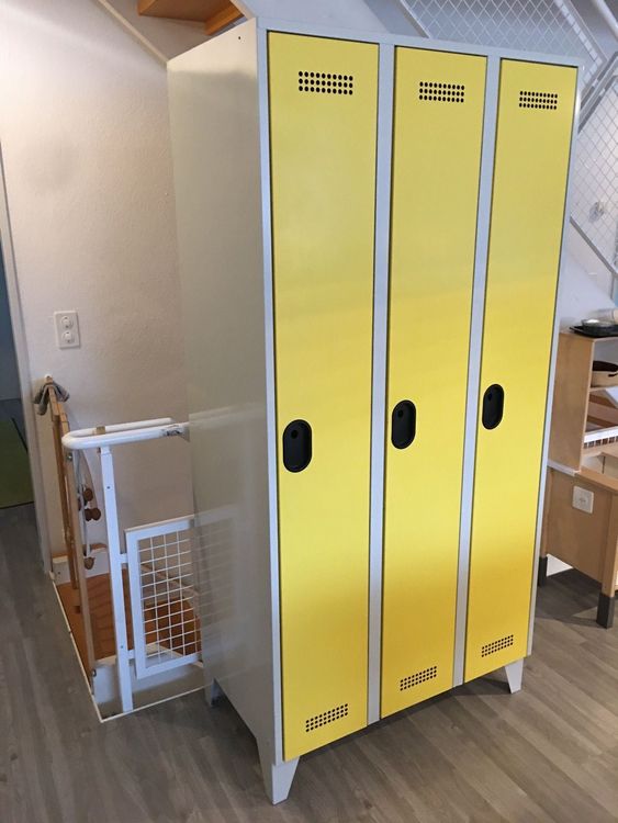 Garderobenschrank Metall ab 1 Franken | Kaufen auf Ricardo Garderobenschrank Metall ab 1 Franken | Kaufen auf Ricardo