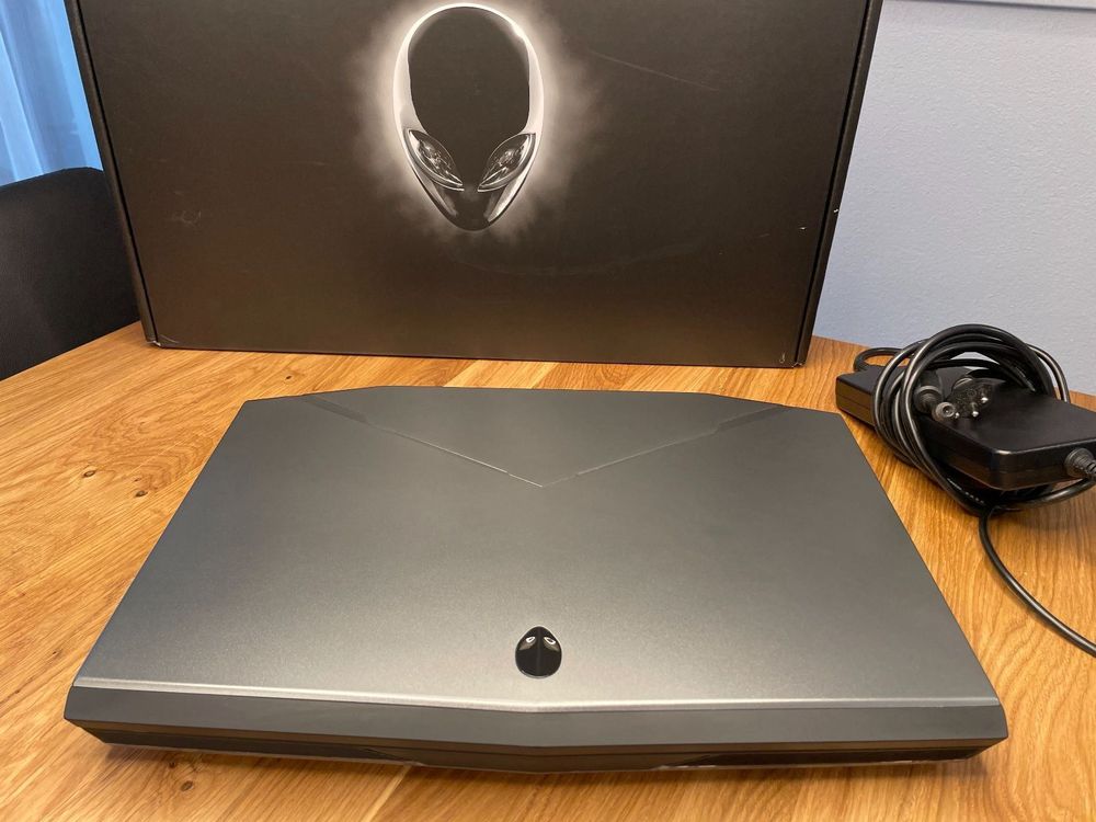Alienware 17 аккумулятор