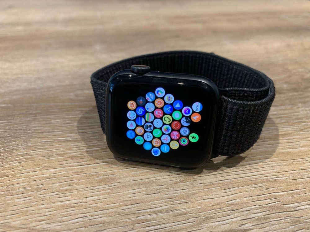 écran Apple Watch Série 5 44mm Apple Watch série 5 44mm, Aluminium | Kaufen auf Ricardo