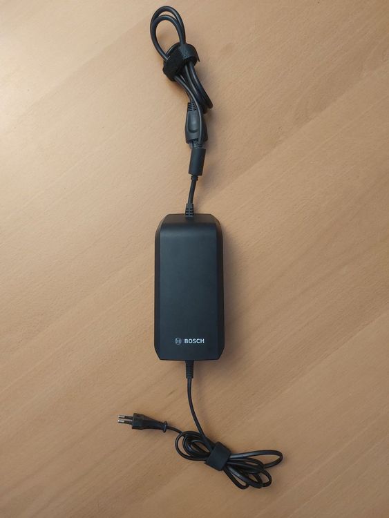 Bosch eBike Battery Charger 364/230 Kaufen auf Ricardo