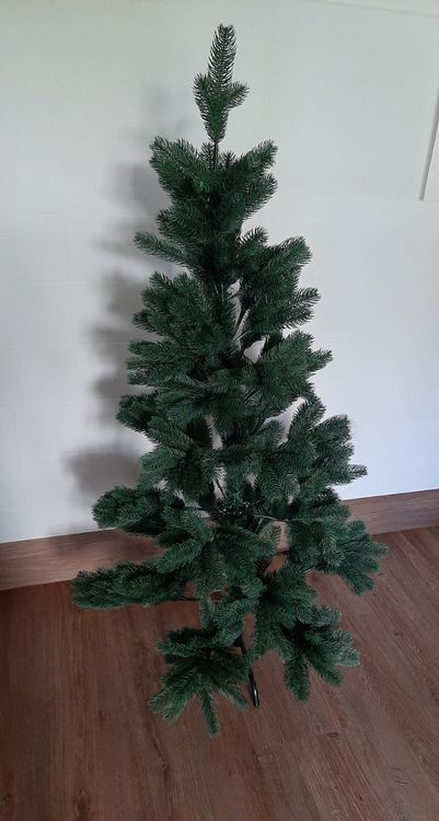 Künstlicher Weihnachtsbaum 140 cm | Kaufen auf Ricardo