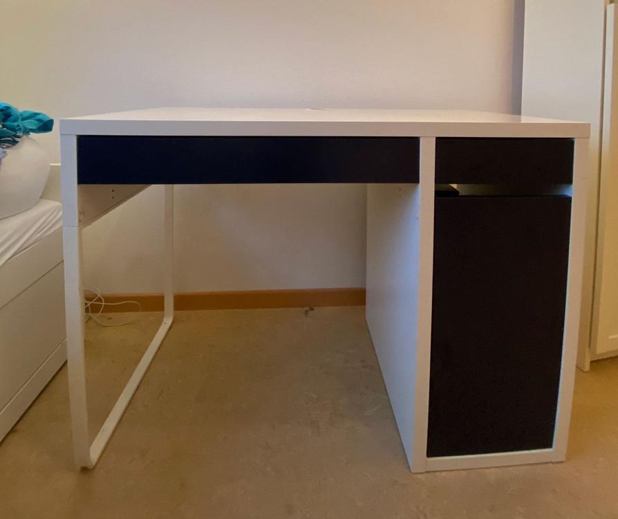 Schreibtisch (IKEA Micke) | Kaufen auf Ricardo