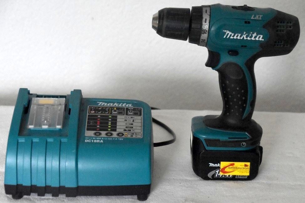 MAKITA Akku-Bohrschrauber BDF343 | Kaufen auf Ricardo