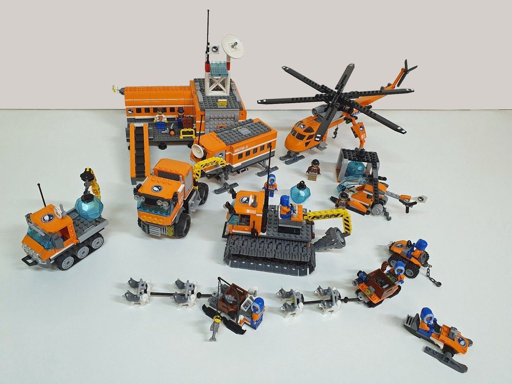 lego arctic helicrane