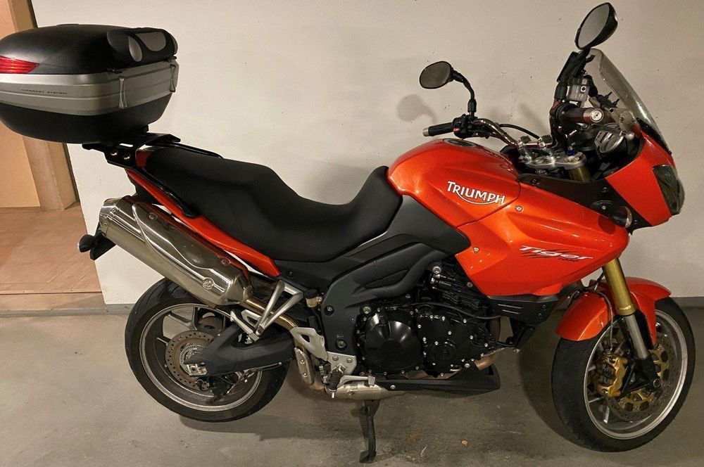 triumph tiger 1050 2009