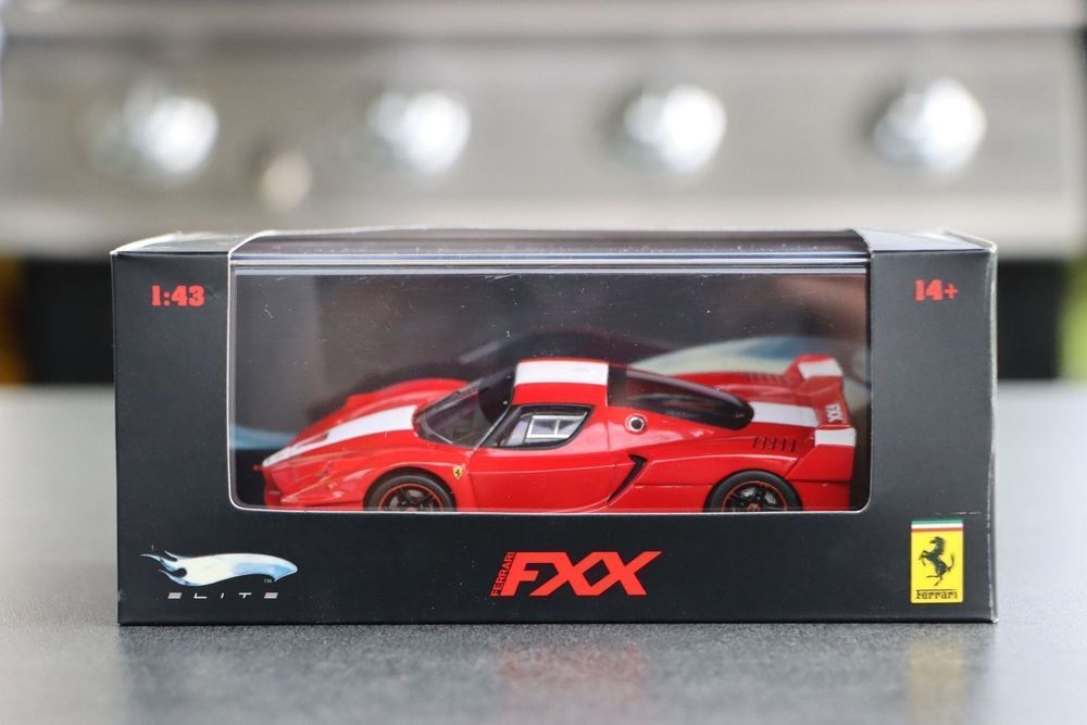 Voiture Miniature 2006 Ferrari FXX HotWheels Elite au 1/43