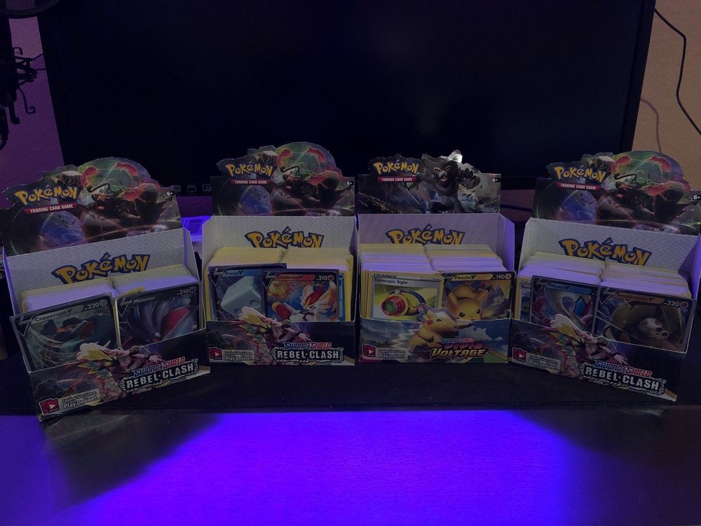 Pokemon Karten 4x volle Displays Kaufen auf Ricardo