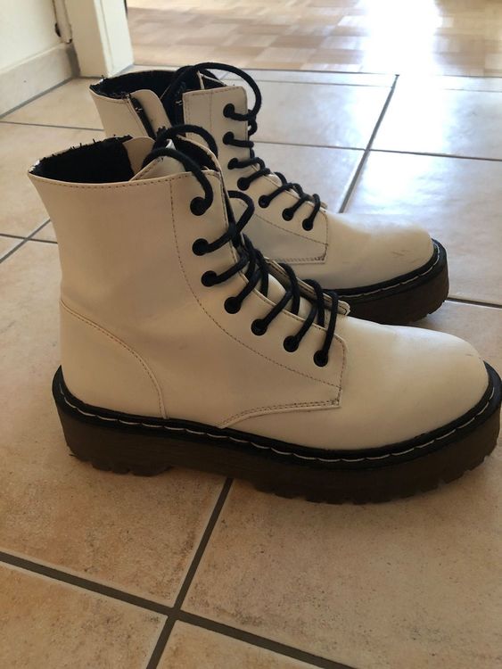 Dr. Martens lookalike Pull&Bear Stiefel | Kaufen auf Ricardo