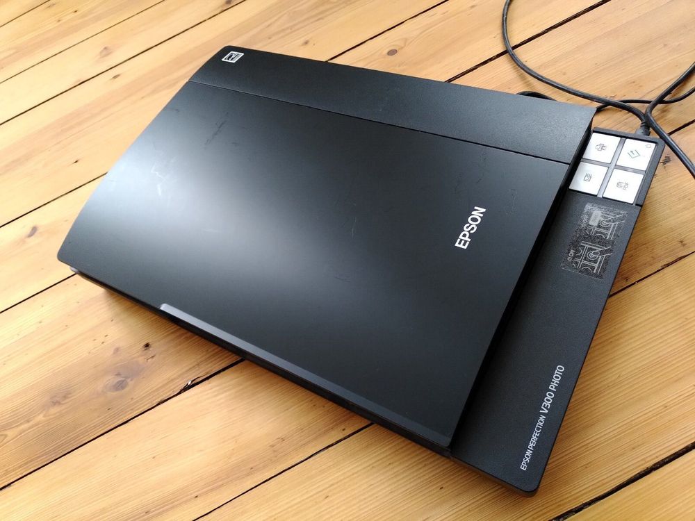 Scanner EPSON Perfection V300 Photo | Kaufen auf Ricardo