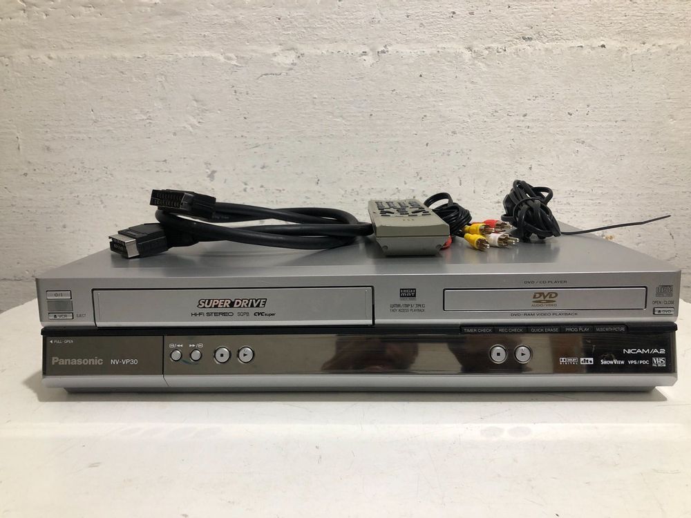 Panasonic VCRDVD player Kaufen auf Ricardo