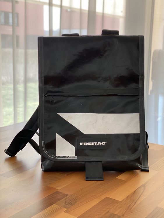 FREITAG F133 BONANZA折りたたんで発送します