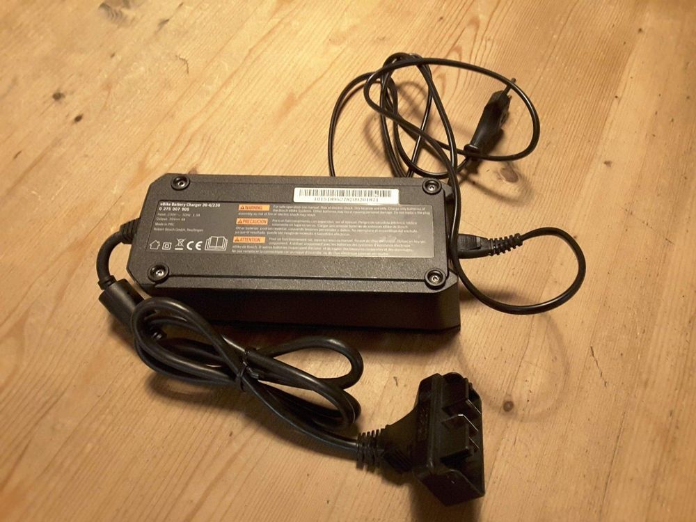 Bosch eBike Battery Charger 364/230 Kaufen auf Ricardo