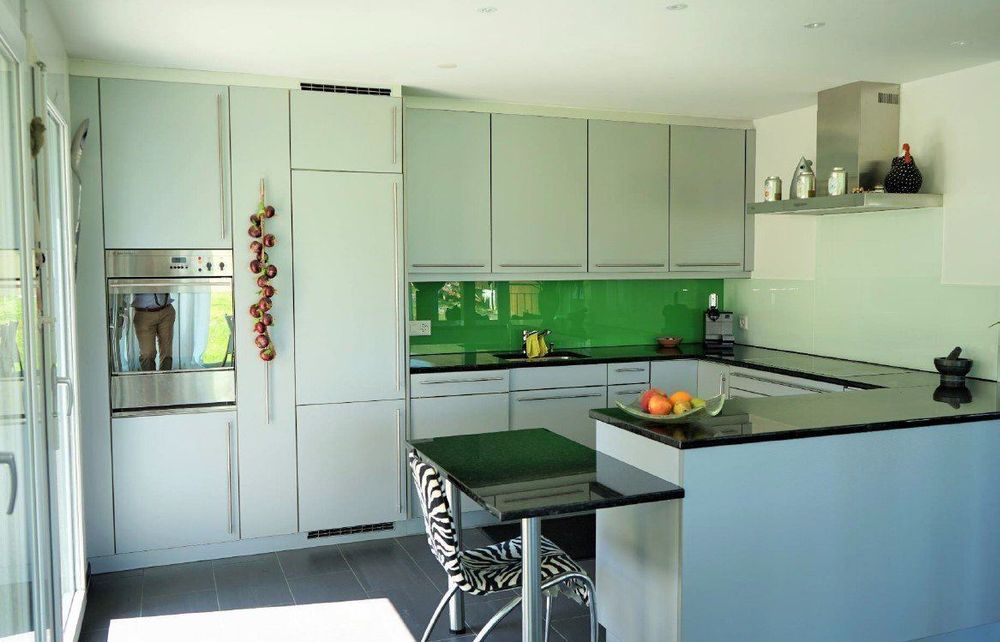 Küche Granit - V-Zug Geräte | Kaufen auf Ricardo